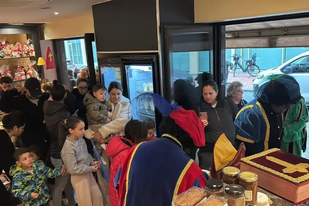 Overrompeling bij Bakker Michel tijdens het Sinterklaasbezoek.
