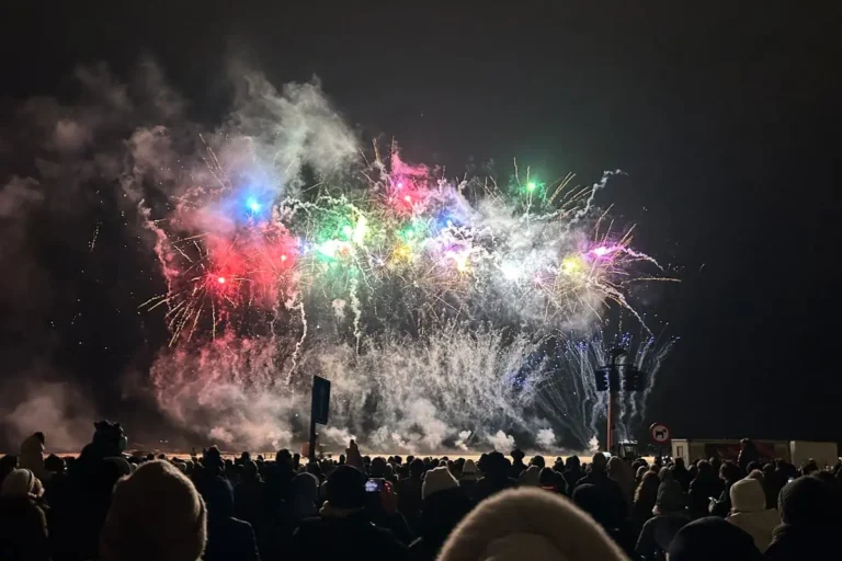 Eerste wintervuurwerk in Knokke-Heist is groot succes