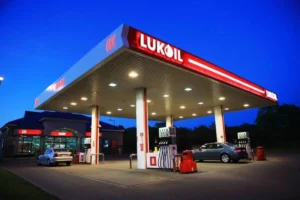 Russisch oliebedrijf Lukoil verkoopt tankstation in Knokke-Heist