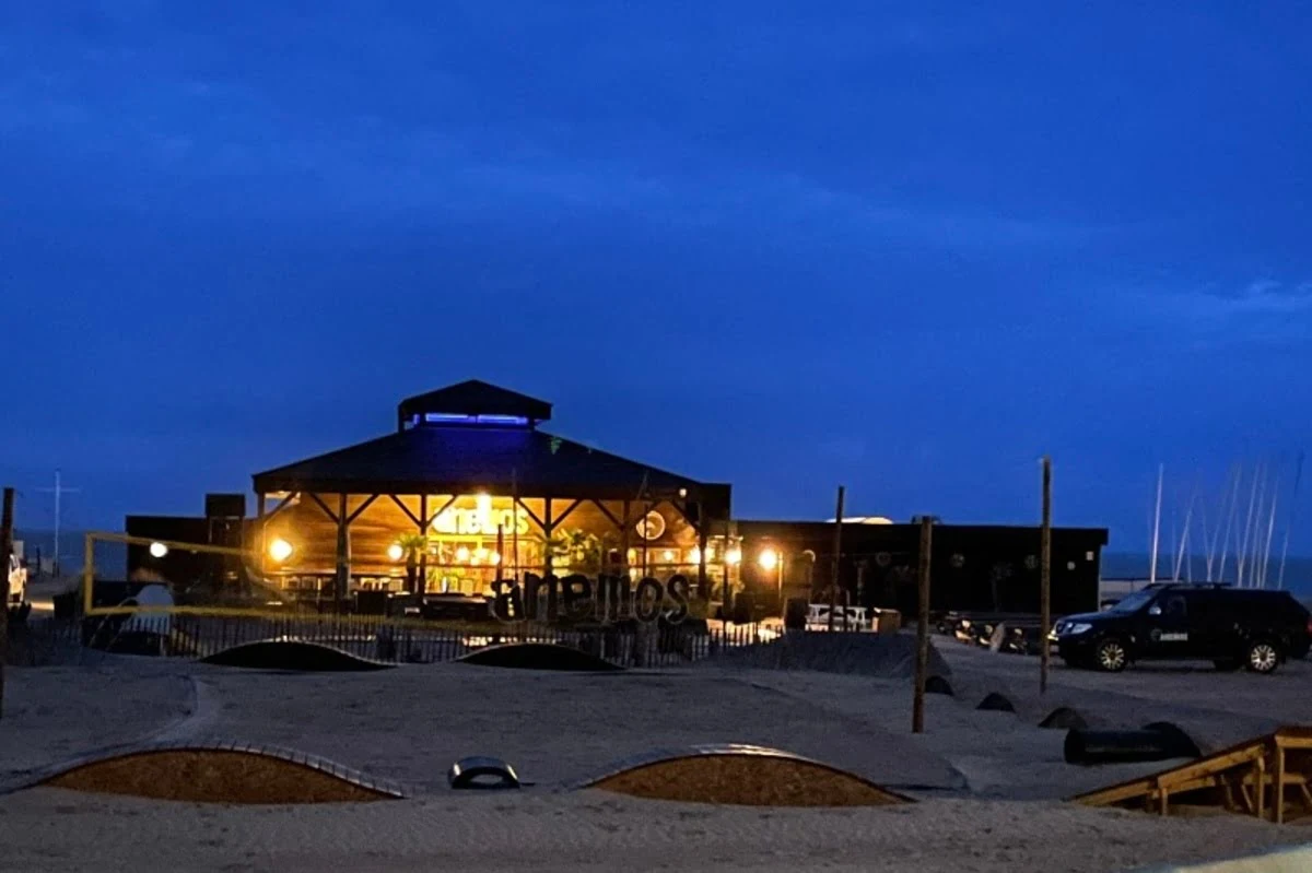 Love & Roll op Valentijn: Sportief en gezellig strandplezier bij Anemos in Knokke-Heist